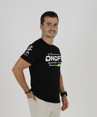 T-Shirt Preta Racing Team Com Patrocinadores