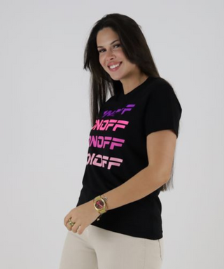 T-Shirt Preta Com Estampado Multicolor