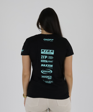 T-Shirt Preta De  Competição Com Patrocinadores ONOFF