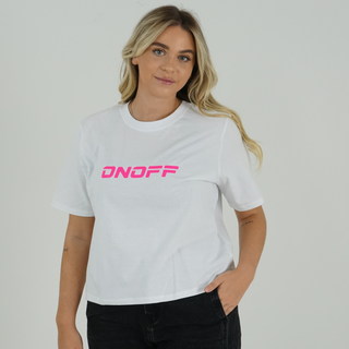 T-Shirt Crop Top Branca, Com Estampado Em Várias Cores