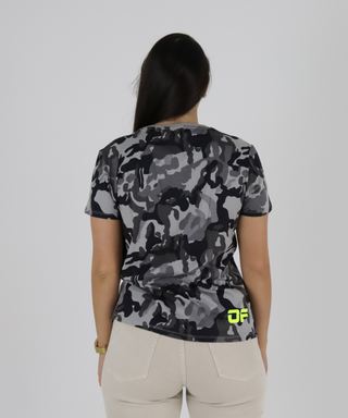 T-Shirt Camuflada Com Estampado Fluor